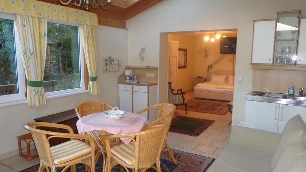 Hotel Restaurant - Haeuserl Im Wald